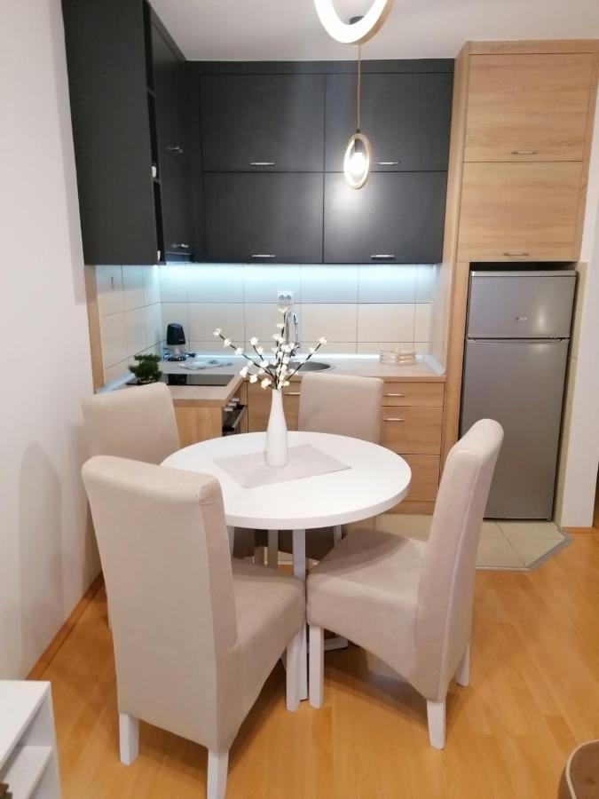 Emili Apartman Ягодина Экстерьер фото