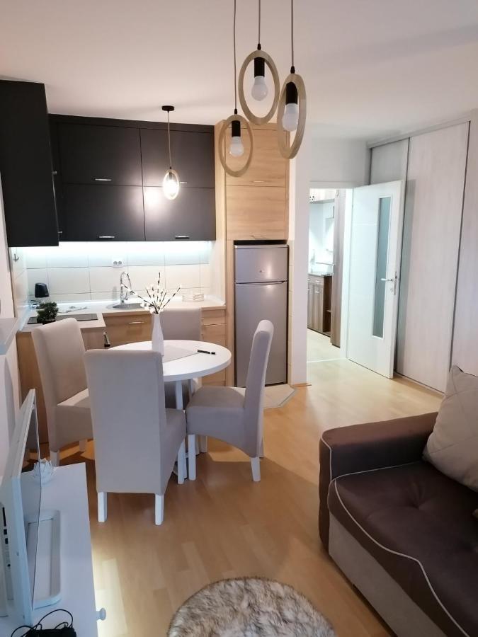 Emili Apartman Ягодина Экстерьер фото