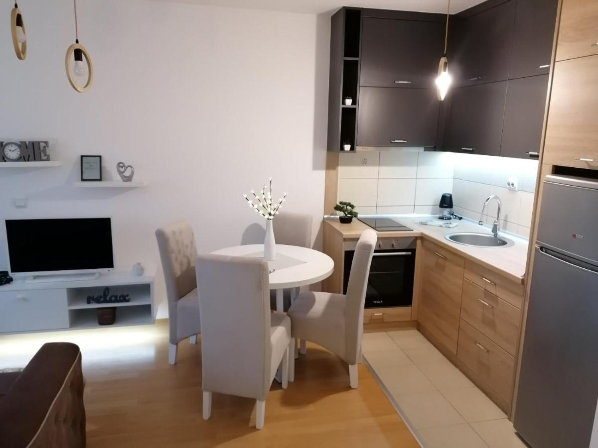 Emili Apartman Ягодина Экстерьер фото