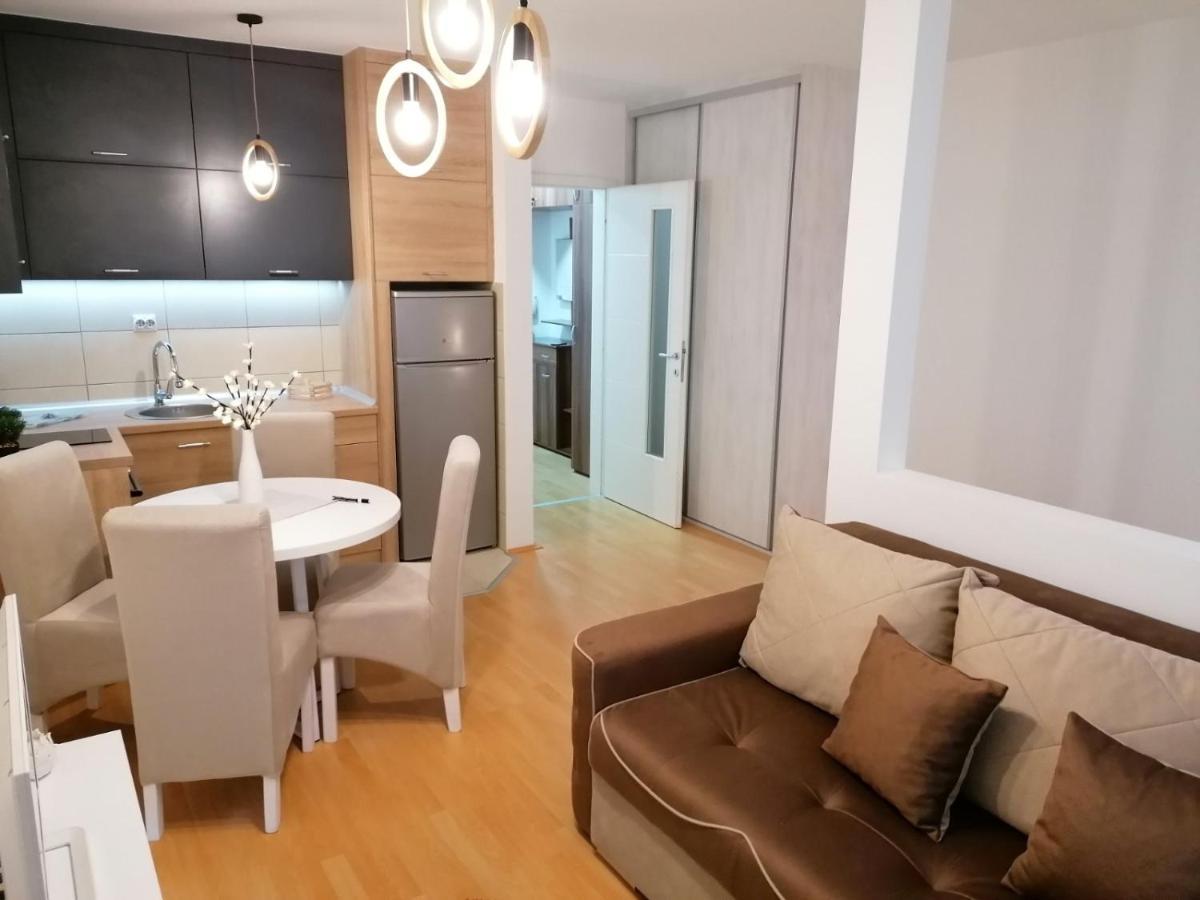 Emili Apartman Ягодина Экстерьер фото