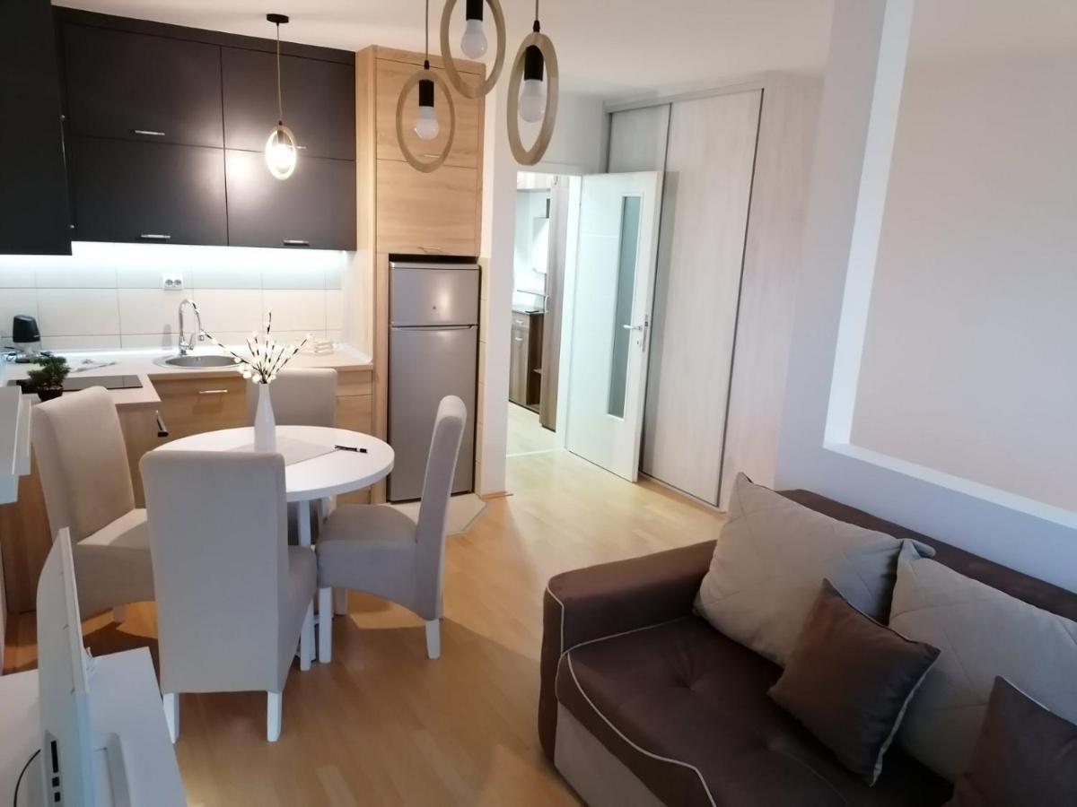 Emili Apartman Ягодина Экстерьер фото